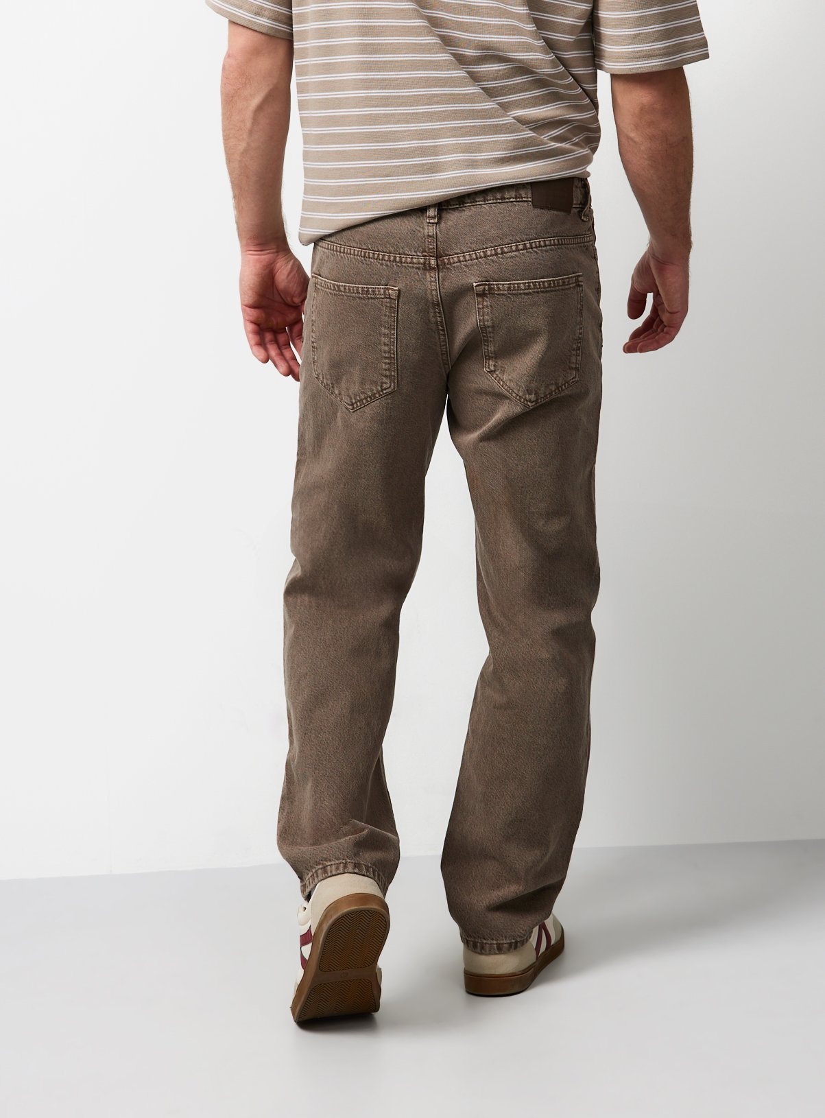 Light Brown Straight Leg Jeans 32L - Image 5 thumbnail
